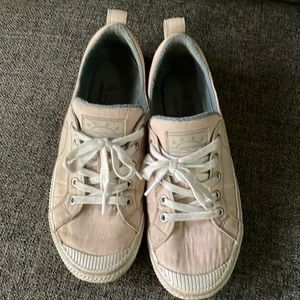 BOB’s sneakers